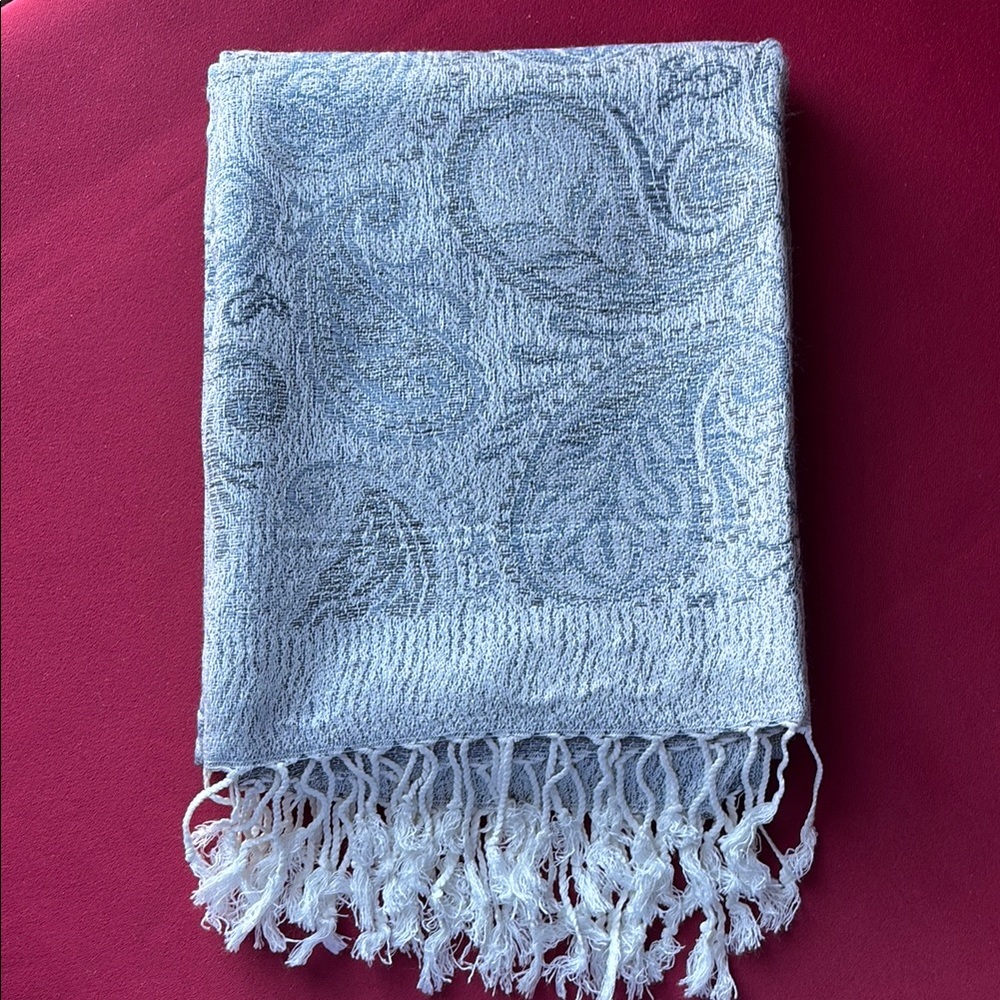 Elegant Paisley Scarf Pashmina with Fringe